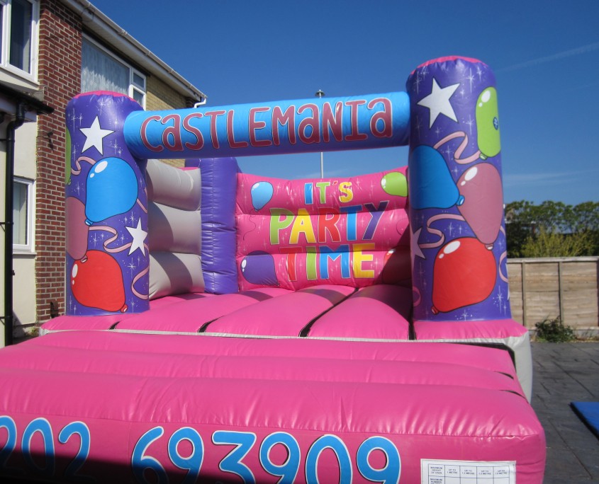 Bouncy Castles Bouncy Castles in Poole, Dorset and Bouncy Castle Hire in Bournemouth Castlemania